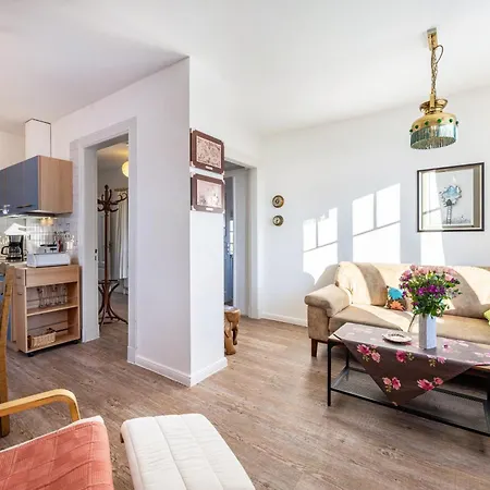 Haus Uebersee Sansibar *