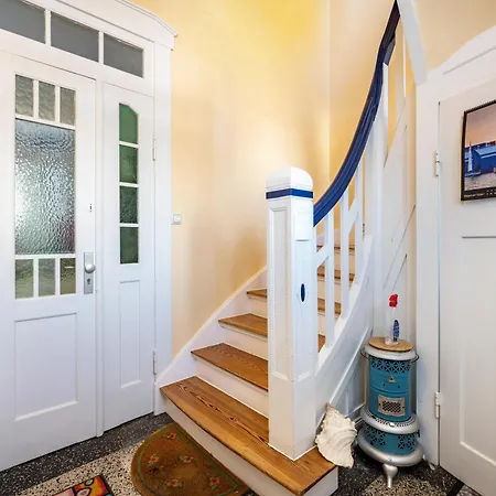 Apartment Haus Uebersee Sansibar Lubeck